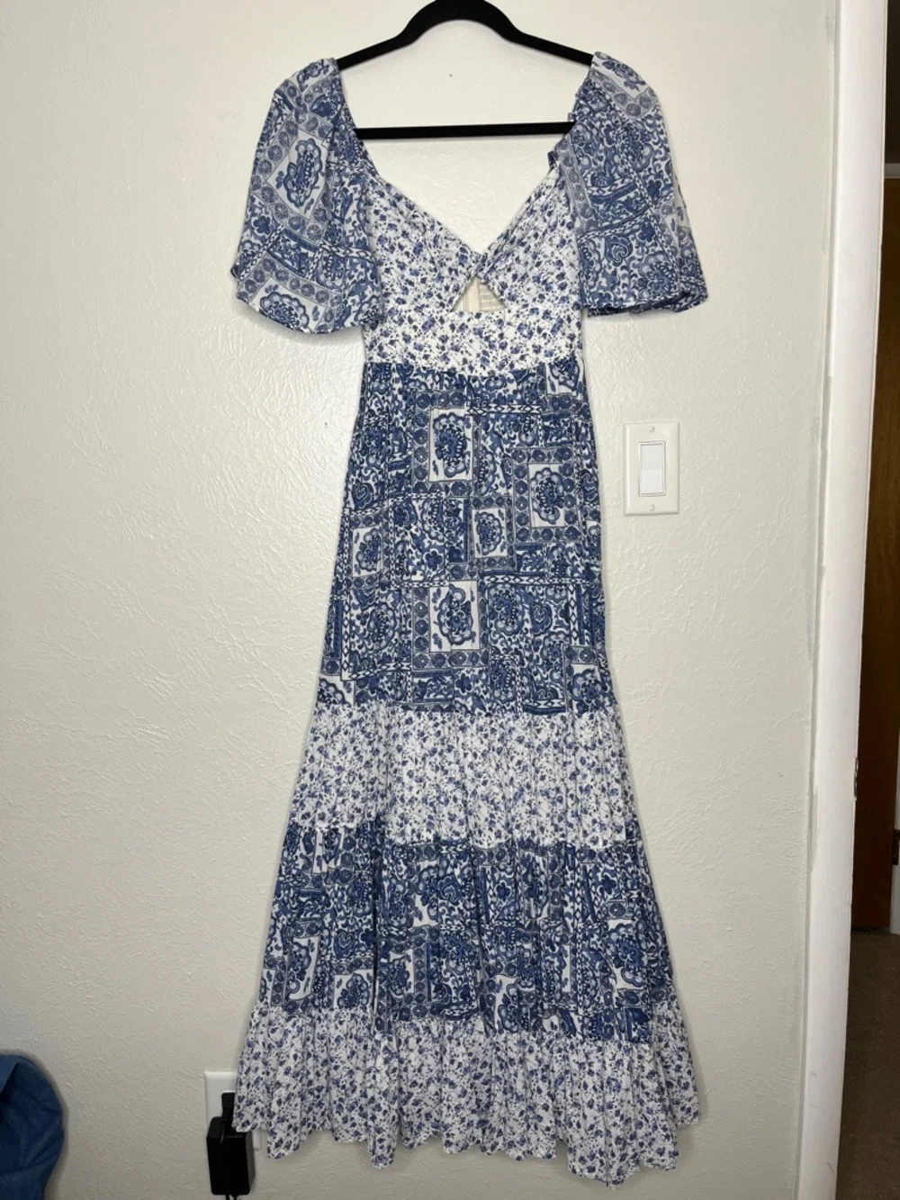NWT Abercrombie & Fitch Twist-Front Tiered Maxi Dress Blue and White - Size XS